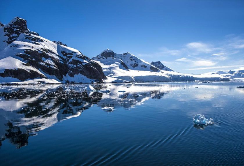 Cruceros Antartida - Círculo Polar Antártico<br>La experiencia definitiva<br>M/V Ocean Victory<br>M/V Ocean Albatros