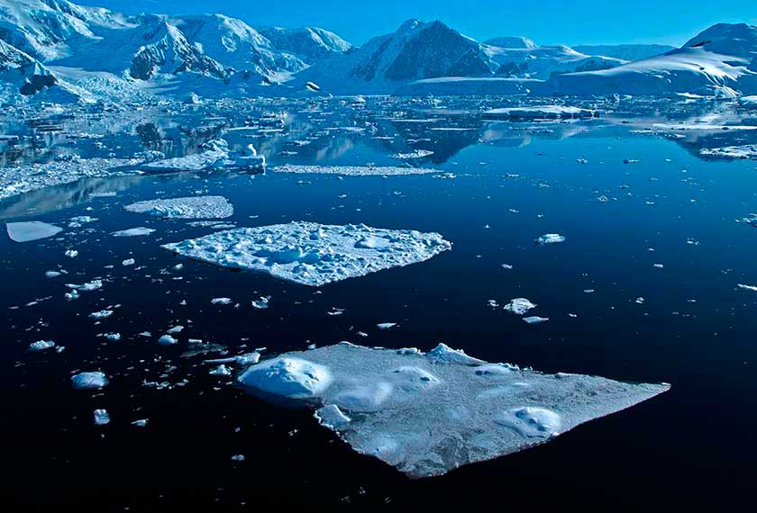 Cruceros Antartida - Circulo Polar Antartico<br>M/V Greg Mortimer