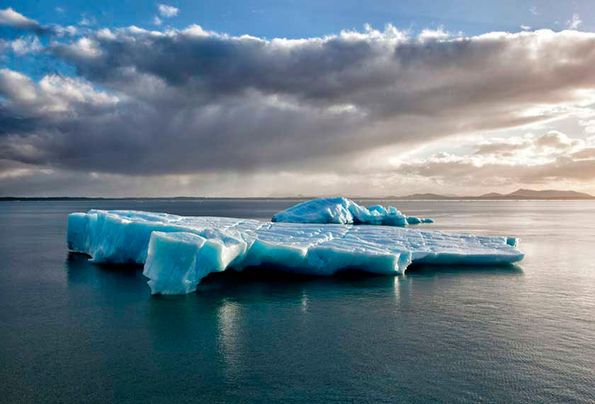 Cruceros Antartida - Aero-Crucero PUQ-PUQ<br>Antarctic Explorer<br>M/V Douglas Mawson