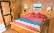 Cabina Doble Matrimonial con ventana - Cubierta Athos