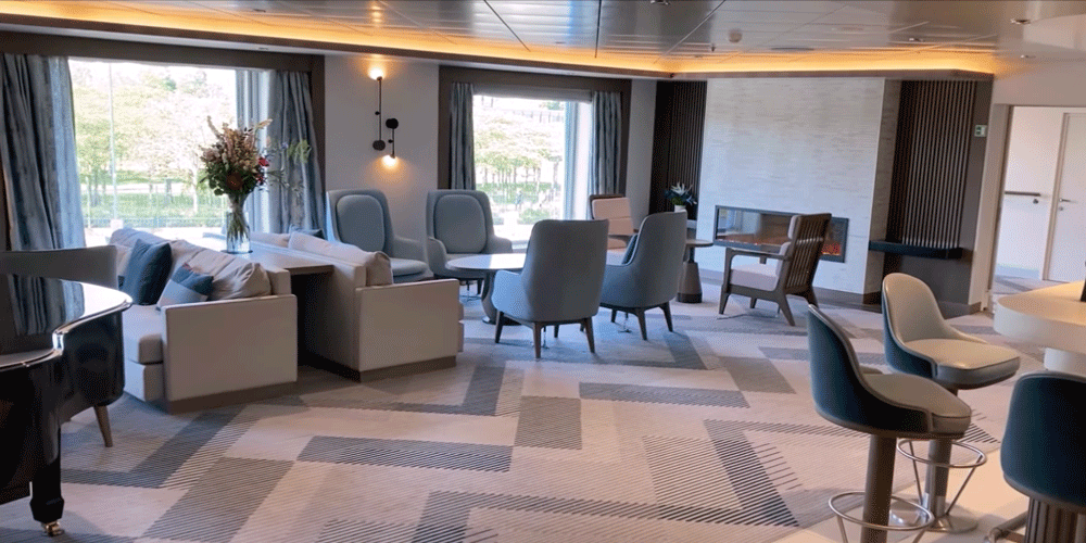 Bar Lounge - Deck 6: Sassuma Arnaa Deck