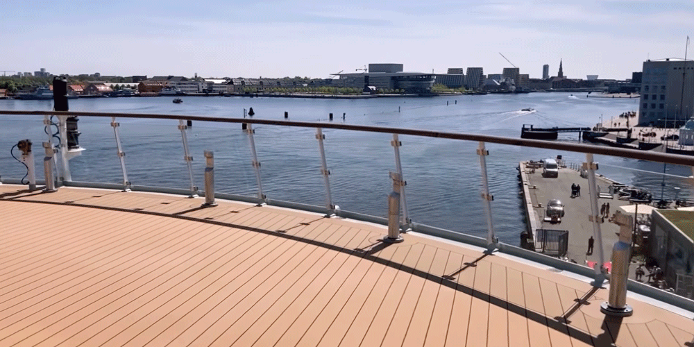 Bridge (Puente) - Deck 7: Gudrid Thorbjarnardöttir Deck
