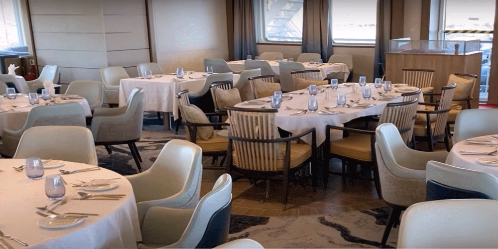 Restaurant Jens Munsk - Deck 6: Sassuma Arnaa Deck