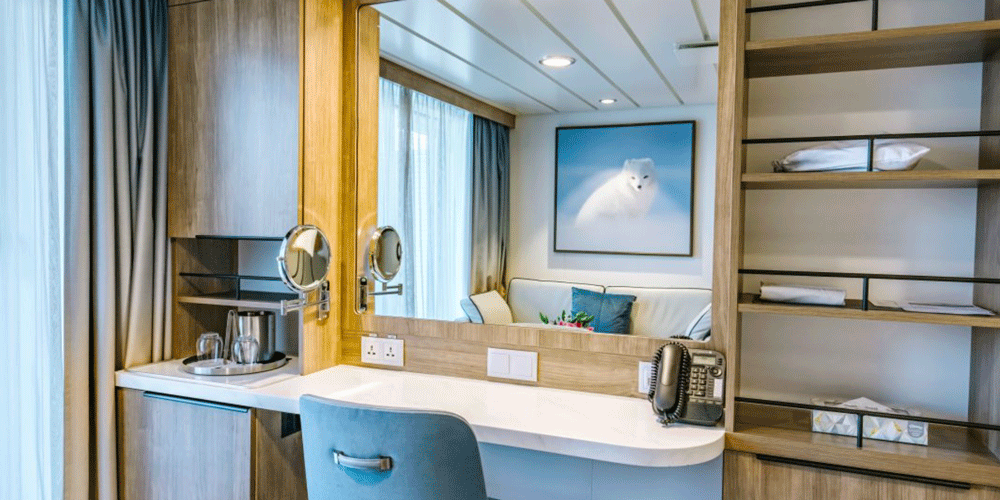 Camarote Categoría C Sup - Camarote Superior con Balcón - Deck 4: Bering Deck & Deck 6: James Cook Deck
