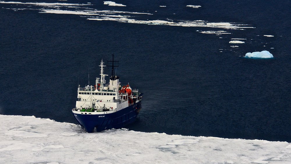 M/V Ortelius