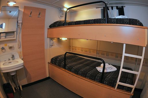 Cubierta E - Standard Plus Twin Semi-Privadas