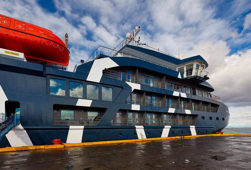Barcos Antartida - M/V Magellan Explorer